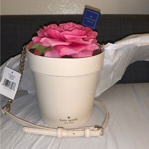 SOLD———-Kate spade Flower Pot bag